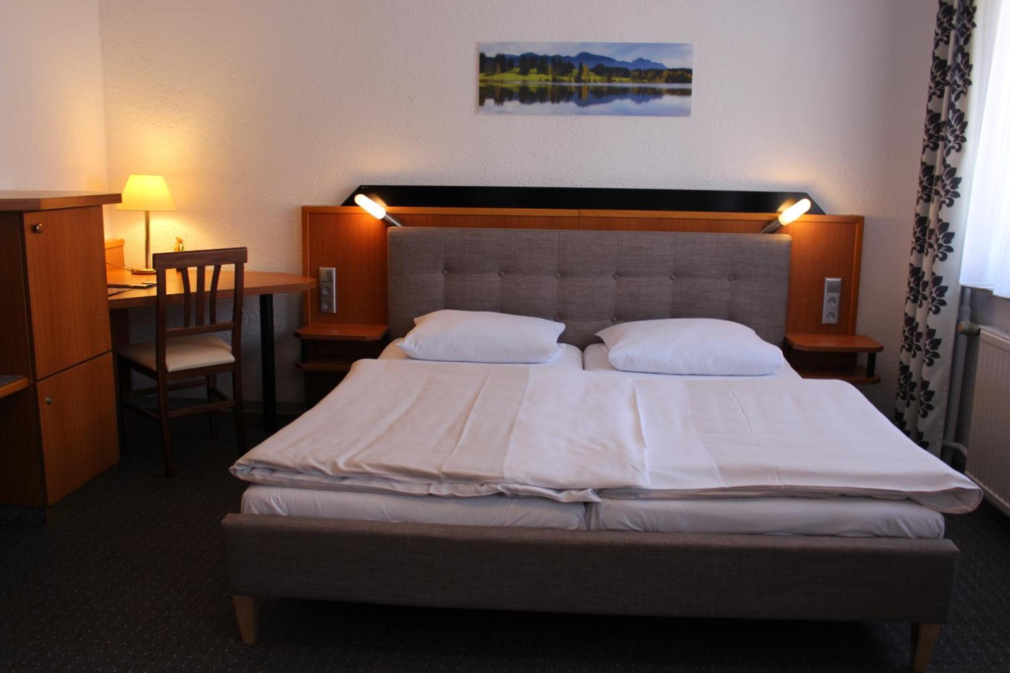 Hotel Berghof Wasserkuppe & Gaestehaus Fuldaquelle Gersfeld Room photo
